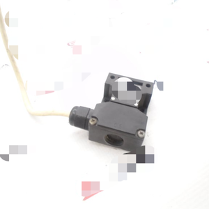 Az15zvrk Switch Nouveau contrôleur Plc dédié Pac d'automatisation industrielle en stock prêt d'origine - Product Image 1