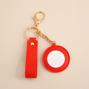 Llavero de cuero PU con diseño floral creativo de corazón redondo, accesorio de moda para bolso, adorno antipérdida para llaves - Product Image 6