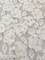 Tissu en dentelle guipure blanche en gros, broderie florale 3D soluble dans l'eau, bord festonné, pour robe de mariée, vendu au mètre, en stock