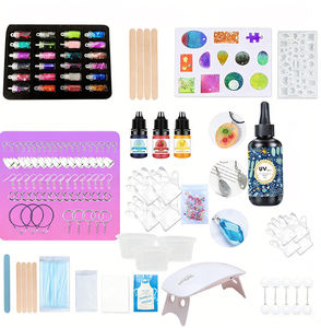 <span class=keywords><strong>Kit</strong></span> de résine UV créative fait main pour la fabrication de bijoux avec moules en époxy transparent dur à durcissement rapide, paillettes, feuilles, fleurs et outils - Product Image 1