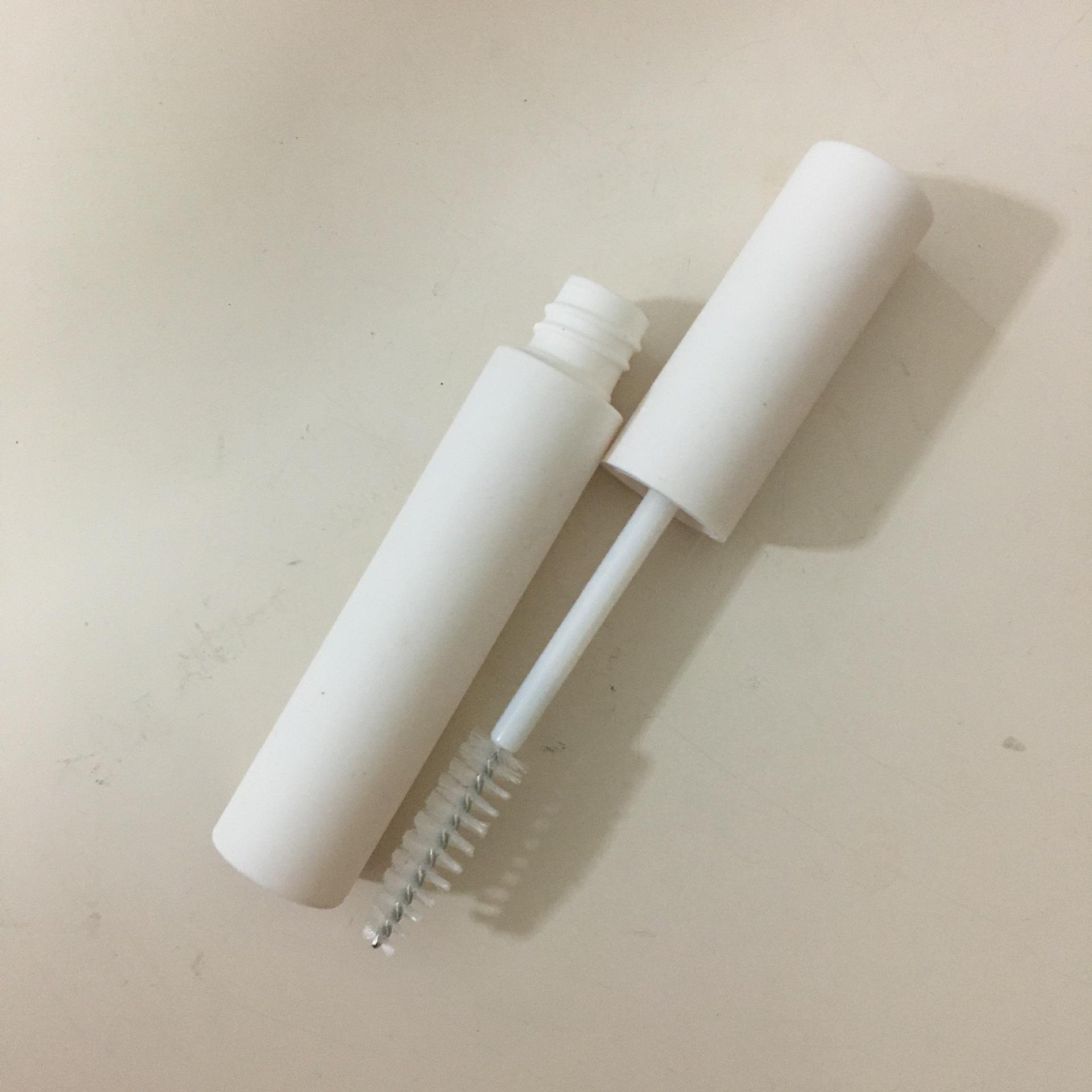 Matte white bottle+white mascara