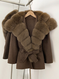Nuevo Abrigo de Invierno de Lana con Piel de Zorro para Mujer, Abrigo Cálido y Moderno con Ribete de Lana y Piel de Zorro - Product Image 1