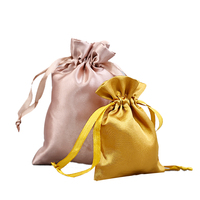 Sac en satin à cordon de serrage personnalisé avec logo imprimé, sac de luxe pour perruque, extensions de cheveux, vêtements en soie, chaussures, cadeau, sac de rangement anti-poussière
