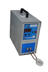 Four à induction de fonderie <span class=keywords><strong>pour</strong></span> la coulée et la fusion des métaux, avec bobines et creusets inclus - Product Image 4