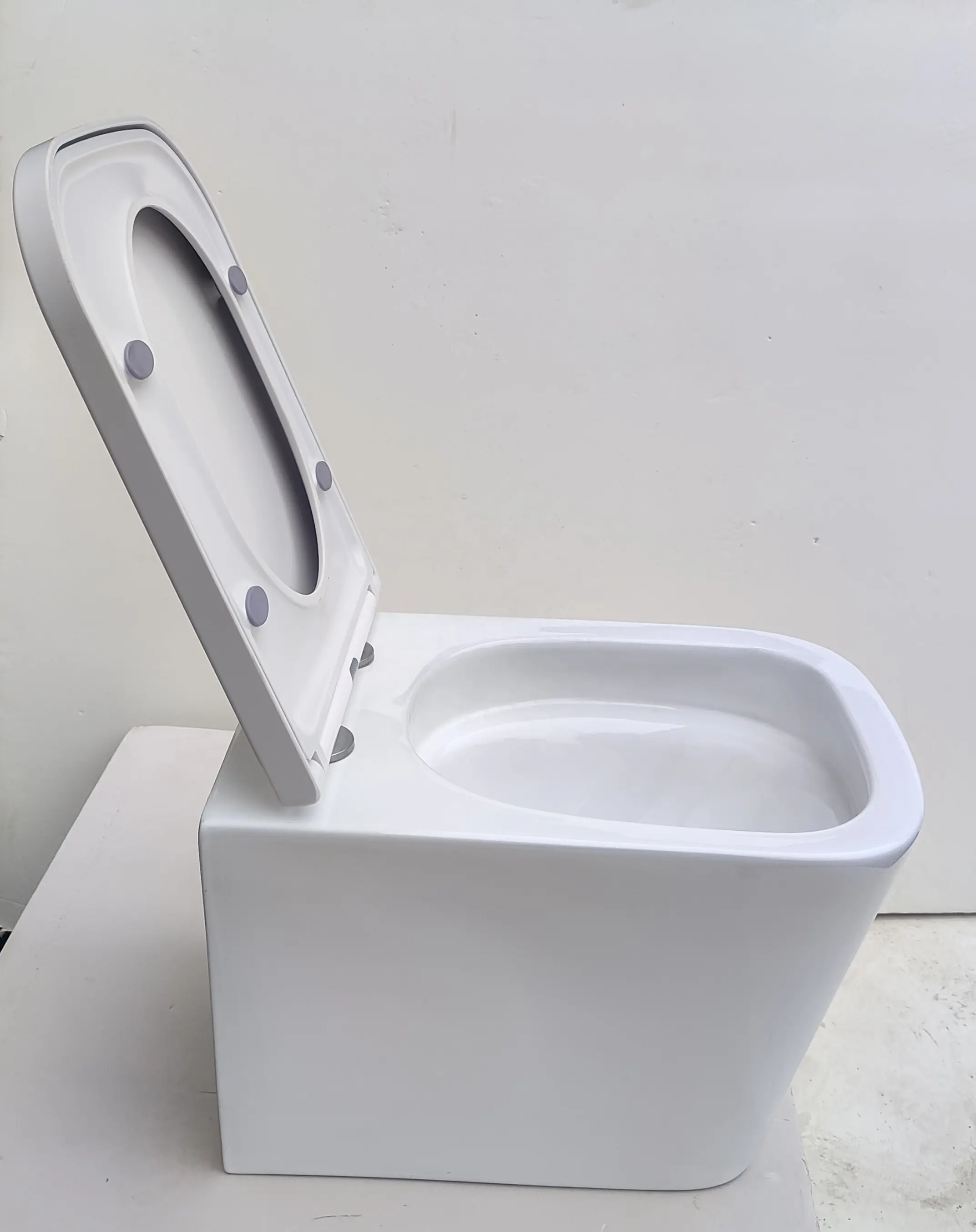 Hete Verkoop Tornado Muur Opgehangen Toiletpot Keramische Muur Gemonteerd Verborgen Zwaartekracht Flush Inodoro Water Closet