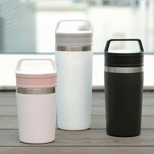 Tazza da Caffè per Auto Isolata/Refrigerata in Acciaio Inox 304 con Manico e Display della Temperatura, Ecologica, Novità 2025 - Product Image 1