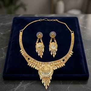 Venta al por mayor 14K 18K 24K oro lleno formando collares cortos, conjunto de joyería de diseño tradicional, conjunto de joyería de moda chapado en oro de latón - Product Image 1