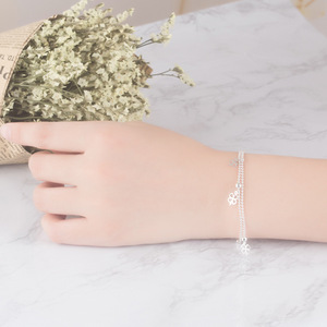 Pulsera con personalidad de moda para mujer, brazalete de <span class=keywords><strong>trébol</strong></span> de cuatro hojas, temperamento creativo, joyería de mano - Product Image 3