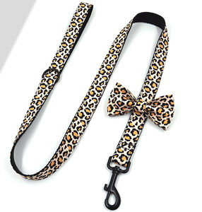 Collar de Perro de Terciopelo Acolchado de Lujo Personalizado con Decoración de Remaches y Hebilla de Plástico, Diseño de Leopardo Negro con Estampado de Guepardo - Product Image 4