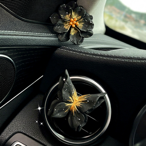 Diffuseur de parfum de luxe noir en forme de fleur pour voiture, clip de ventilation, pierre parfumée décorative, accessoire intérieur à évaporation naturelle - Product Image 2