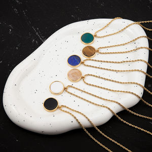 La última joyería de acero inoxidable chapada en oro de 18 quilates, cadena giratoria, colgante redondo de piedra Natural, collar de fiesta de moda para mujer P243439 - Product Image 6