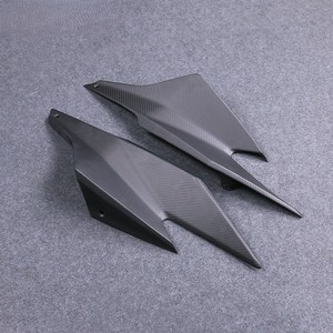 Carenado lateral delantero de fibra de carbono seca 3K para KTM 1290 Super Duke R 2020+ - Product Image 4
