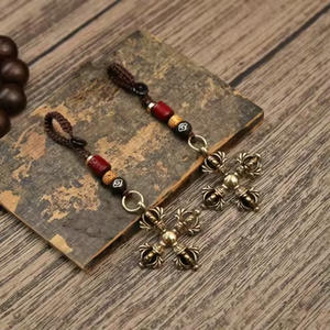 Thủ Công Brass Lotus Pestle Keychain Mặt Dây Chuyền Truyền Thống Tây Tạng Đồng Phụ Kiện Kim Cương Cho Trẻ Em Của Túi Xe Ô Tô Món Quà May Mắn - Product Image 1