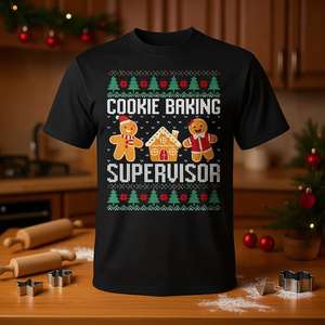 T-shirt con stampa di biscotti di Natale, design di pan di zenzero, regalo per Natale - Product Image 2