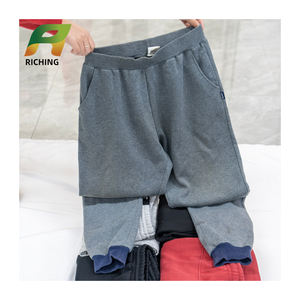 Venta DE FÁBRICA DE Guangzhou Riching, pantalones de mezclilla para hombre de <span class=keywords><strong>cuenta</strong></span> verificada, fardos de ropa de segunda mano del Reino Unido, chaqueta de grado de 45kg y 50kg - Product Image 4
