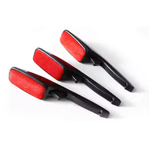 Brosse à <span class=keywords><strong>pull</strong></span> en plastique rotative pratique pour le nettoyage des cheveux et des vêtements - Product Image 3