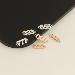 E303 Pendentif porte-bonheur en métal rempli d'or véritable 14 carats numéro gf <span class=keywords><strong>111</strong></span> 666 777 pour collier - Product Image 1