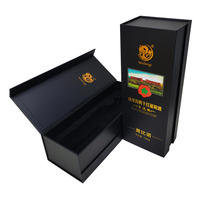 Boîtes d'emballage personnalisées de luxe en carton rigide noir mat, écologiques et portables pour les ensembles de spiritueux, les bouteilles de whisky et de vin rouge
