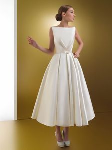 Z004 Robe Midi Chic pour Femmes Rondes, Sans Manches, Coupe Ajustée, Couleur Unie - Product Image 3