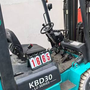 รถยกดีเซล Kai'ao <span class=keywords><strong>Baoli</strong></span> KBD30-L2 ขนาด <span class=keywords><strong>3</strong></span> ตัน เครื่องยนต์ไม่ใช่ของใหม่ ความยาวงา 1100 มม. ความกว้างงา 200 มม. ระบบส่งกำลังแบบแมนนวล เครื่องยนต์แบบสันดาปภายใน - Product Image 5