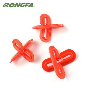 Clips de vigne de jardin en forme de C de couleur rouge 4 cm Clips de fil de capture en plastique Clips de fil de feuillage de vignoble pour serrures de cravate de plante de tomate - Product Image 4