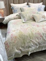 Parure de lit romantique et élégante quatre pièces, imprimé rose, housse de couette douce pour la peau en fibre Aineng et coton Sunshine, pliée, pour la maison et l'hôtel