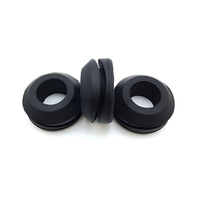 Garniture ovale rainurée double face en caoutchouc EPDM noir pour la protection des câbles et des trous de panneau