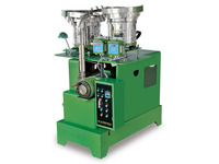 Machine d'assemblage combinée de lavage d'écrou entièrement automatique Din985 M8 Machine d'assemblage d'insertion d'écrou de rondelle en nylon