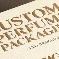 Boîte à parfum rigide de luxe blanche personnalisée avec insert ajusté pour présentation