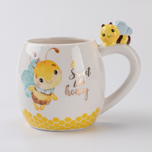 Hot Sale Cute Cartoon Ceramic <strong>Mug</strong> Creative Hand-Painted <strong>Bee</strong> <strong>Mug</strong> - Product Image 3