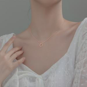 Collier simple en argent S925 pour femme, petit pendentif rond géométrique creux, chaîne de clavicule - Product Image 6