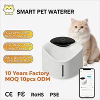 Fontaine à eau intelligente pour chat avec télécommande via l'application Tuya, 2,5 L, sans fil, capteur de mouvement radar 180°, distributeur d'eau automatique pour animaux de compagnie intelligent