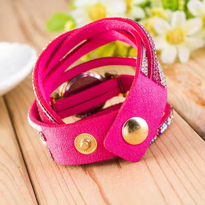 2025 Vintage Design Montre pour femme Cristal Rivet Tressé Bracelet Montre à Quartz - Product Image 6