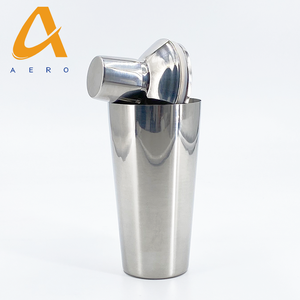 Outil de Bar en métal personnalisé <span class=keywords><strong>Martini</strong></span> mélangeur de Cocktail Shaker <span class=keywords><strong>bouteille</strong></span> de 700ML en acier inoxydable Cobbler Shaker - Product Image 3