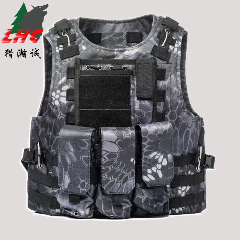 Black python pattern - one size fits all