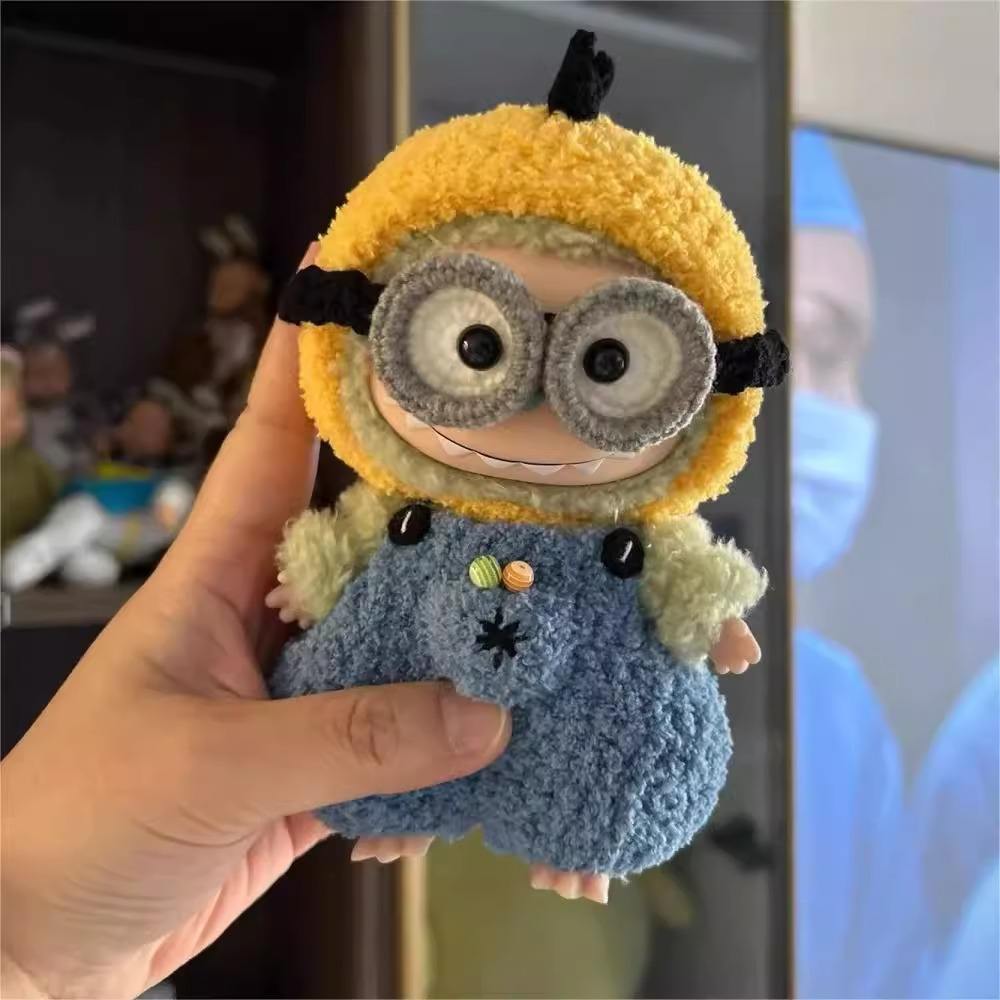 Minion suit (without baby) - 17cm