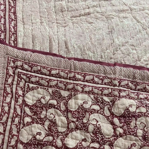 Colcha Kantha India Vintage de Diseño de Primera Calidad, Estampada, Cosida a Mano, de Algodón con Patrón Impreso para Cubrecama Gudari para Hotel - Product Image 1