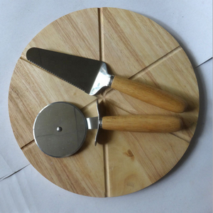 13.5 pollici Premium <span class=keywords><strong>Pizza</strong></span> Cutter e di Taglio Bordo Set di legno <span class=keywords><strong>pizza</strong></span> supporto con <span class=keywords><strong>pizza</strong></span> cutters - Product Image 2