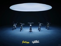 Surron 2026 New Light Bee 2X 24KW Peak High Power Electric Dirt Bike Long Range Electric Motorcycle Light Bee 2