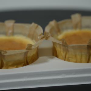 เค้กชีสเค้กบาสก์ OEM รสออริจินัล ขายดี แพ็คคู่แช่แข็ง คุณภาพสูง - Product Image 5