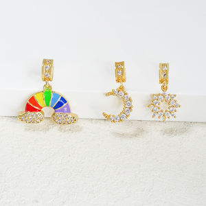 Berlapis Emas Enamel Bintang Matahari Bulan Lintas Huggies Hoop Desain Perhiasan CZ Micro <span class=keywords><strong>Pave</strong></span> Charms <span class=keywords><strong>Pendant</strong></span> untuk Wanita Hadiah Pesta Trendi - Product Image 4