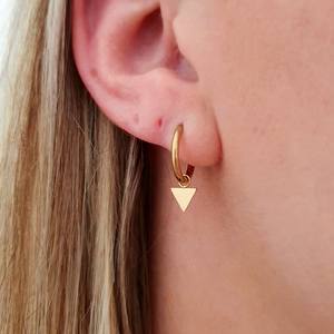 Inspire Jewelry – boucles <span class=keywords><strong>d</strong></span>'oreilles en forme de triangle chirurgical, en acier inoxydable, avec breloque, hypoallergénique, oreilles sensibles, créoles géométriques, petites - Product Image 2