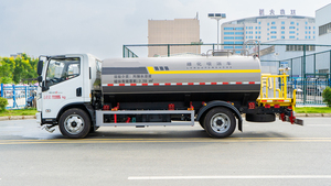 Article populaire : Camion pulvérisateur d'eau SAIC Yuejin 4X2 à moteur diesel, réservoir de 9300L, humidificateur routier, pompe Euro 6, portée 15-30m - Product Image 6