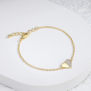 Nueva llegada diseño minimalista chapado en oro corazón circón encanto pulsera enlace pequeño pulseras de moda en Stock - Product Image 3