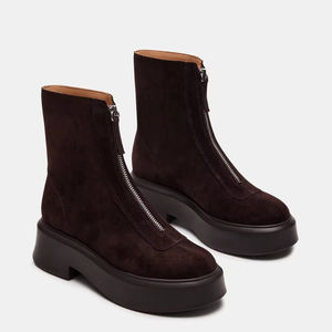 Bottines Chelsea pour femme en <span class=keywords><strong>daim</strong></span> noir à bout rond avec fermeture éclair latérale, plateforme et semelle épaisse, logo personnalisé, design de luxe - Product Image 4