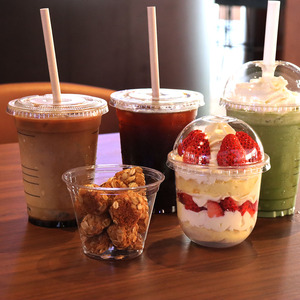 Gobelets en plastique <span class=keywords><strong>PET</strong></span> avec couvercles et pailles, parfaits pour le café glacé, les smoothies, les sodas et les boissons froides – Vente en gros - Product Image 1