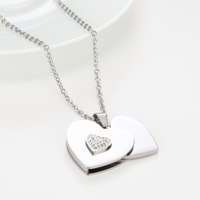 Kalung Liontin Hati Ganda Baru 2pcs Logo Kustom Terukir Foto di Locket Kalung Zirkon untuk Wanita Gadis Hadiah Terbaik