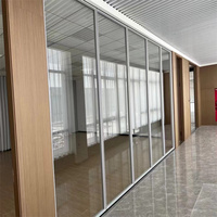 Cloison en verre et aluminium rhombique |   Cale en acier de 84 mm d'épaisseur, insonorisée et anti-collision pour bureaux, centres commerciaux, écoles
