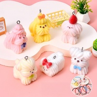 Populaire design schattige gevlokte puppy hars hanger gevlokte dieren hars mallen gevlokte 3d crème hond hars bedels voor decoratie
