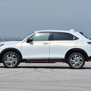 Accessoires de voiture Welta Pare-chocs avec attelage de remorquage Noir Décoration de porte extérieure Garniture de protection Nouveau pour HR-V VEZEL XR-V 2021-2025 - Product Image 5